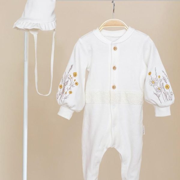 Комплект для крещения (человечек + шапочка) для девочки MagBaby wild flowers 62 см Молочный